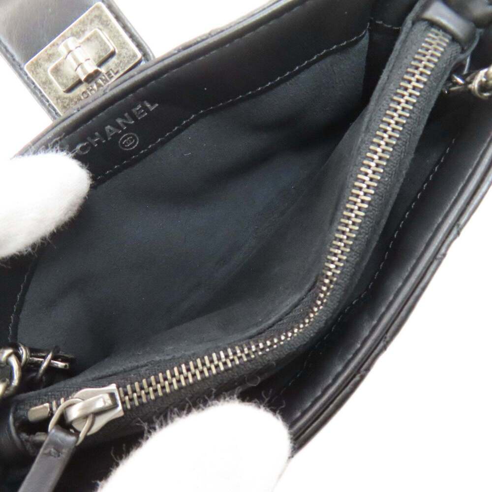 CHANEL Black Lambskin Leather Shoulder Bag - Picture 5 of 16